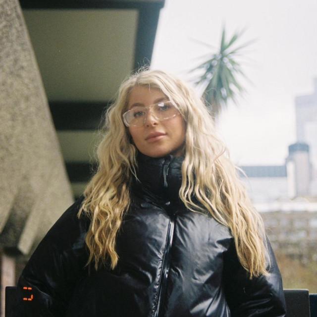 Lens
